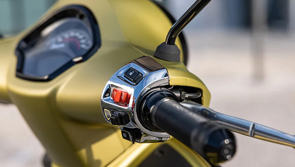 vespa_GTS-Super-125-Sport